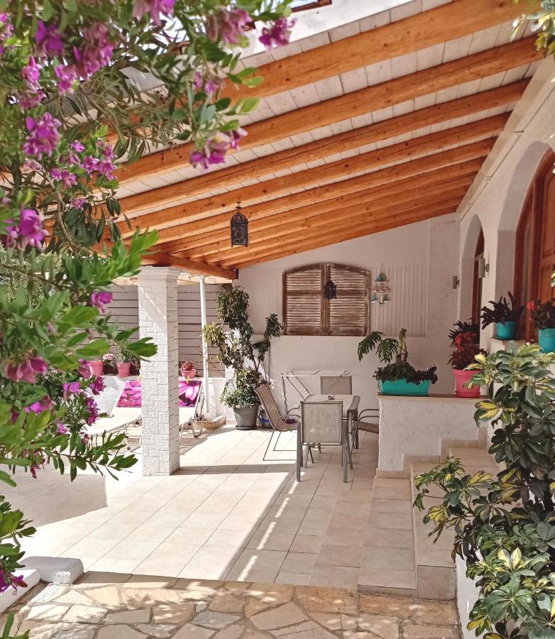 Kiki'S Apartments Barbati Bagian luar foto
