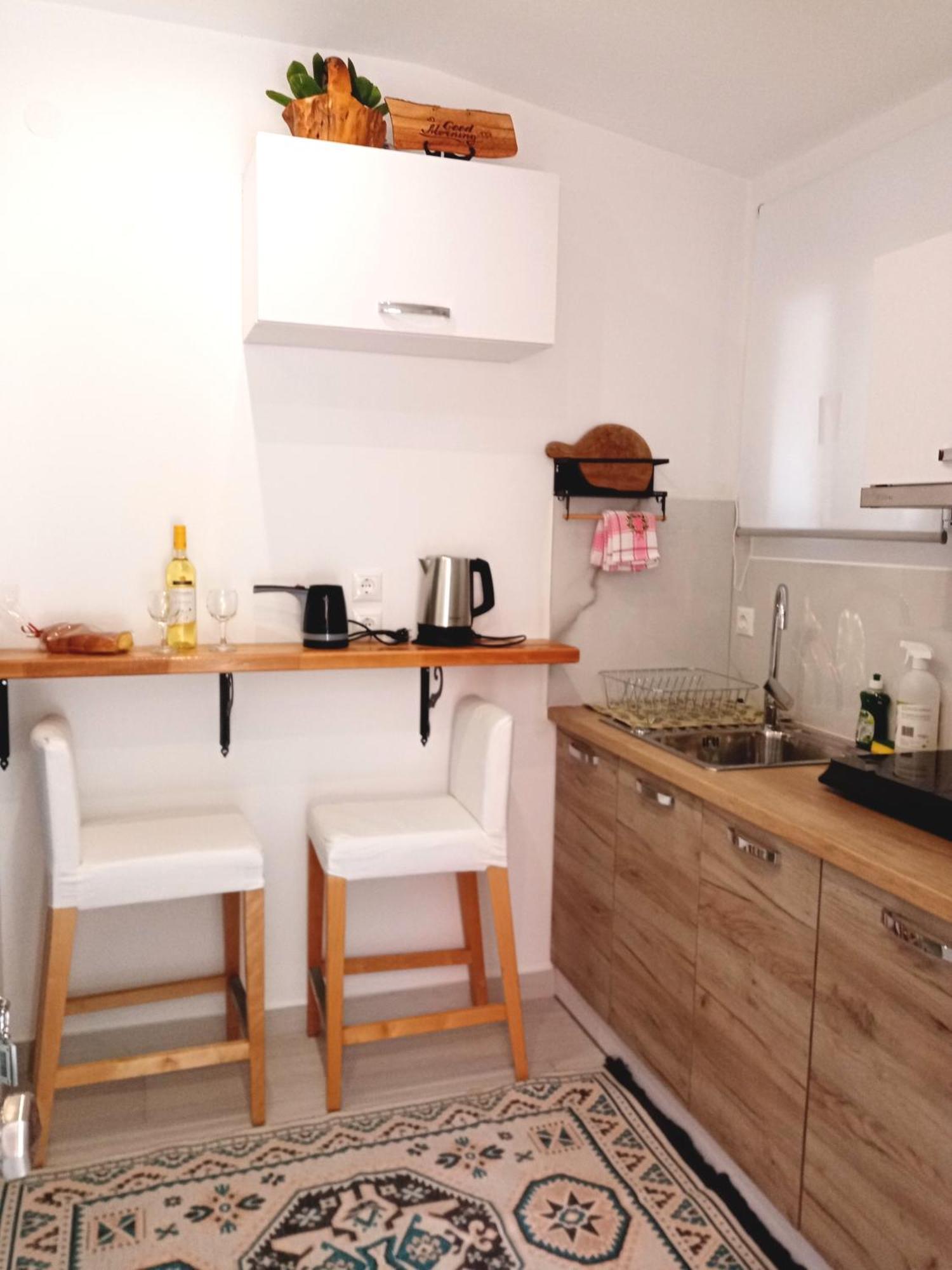 Kiki'S Apartments Barbati Bagian luar foto
