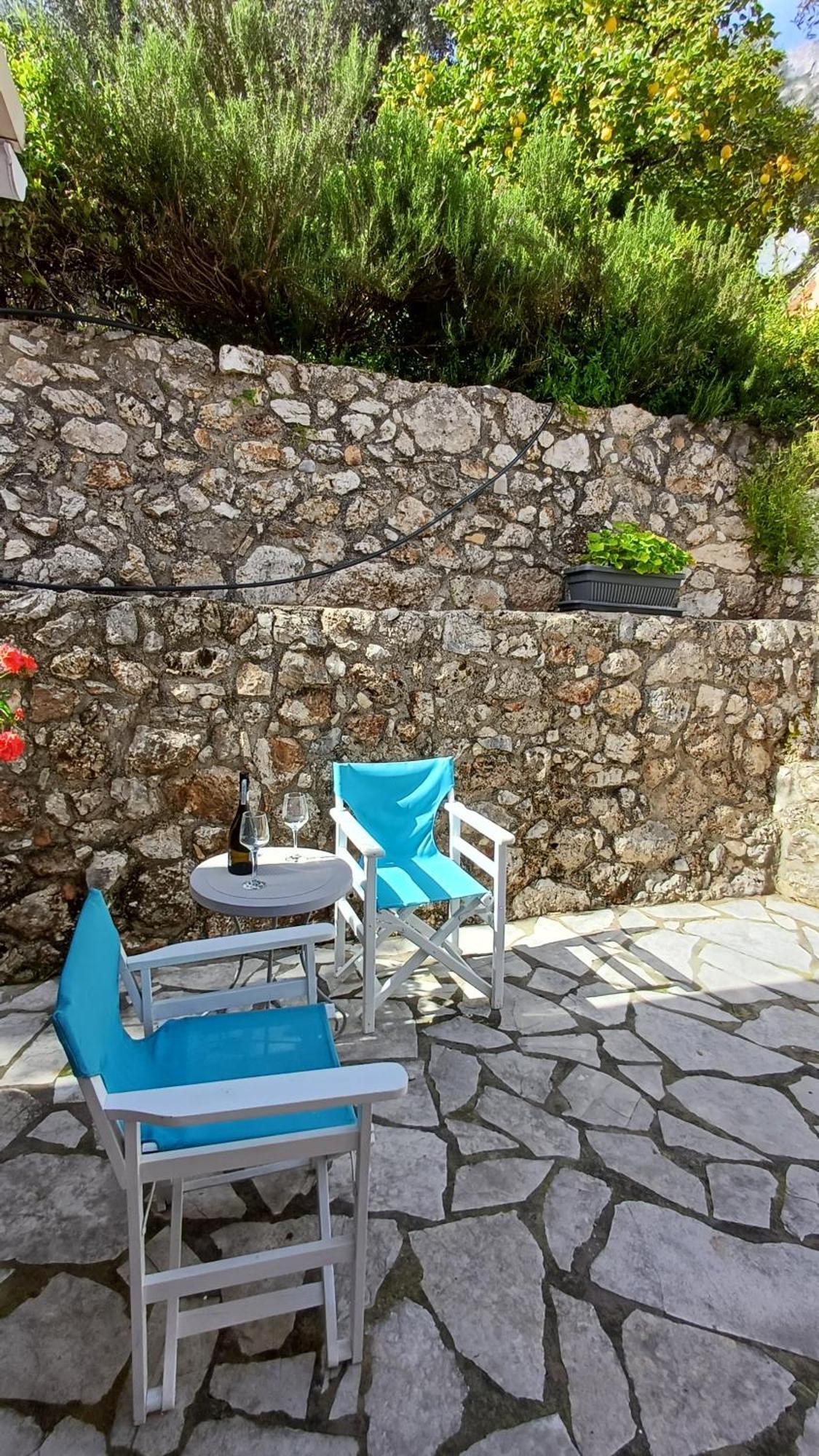 Kiki'S Apartments Barbati Bagian luar foto