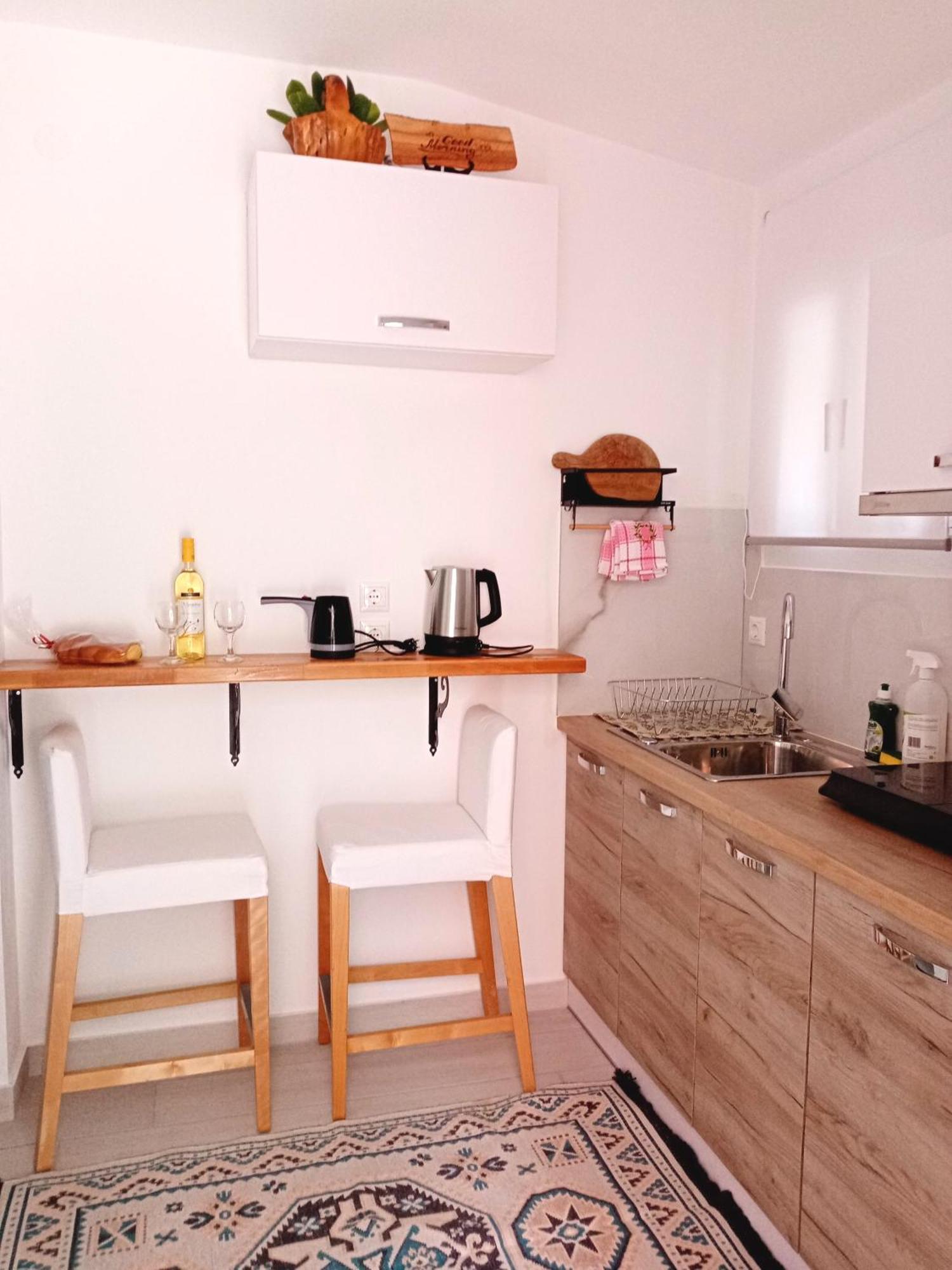 Kiki'S Apartments Barbati Bagian luar foto